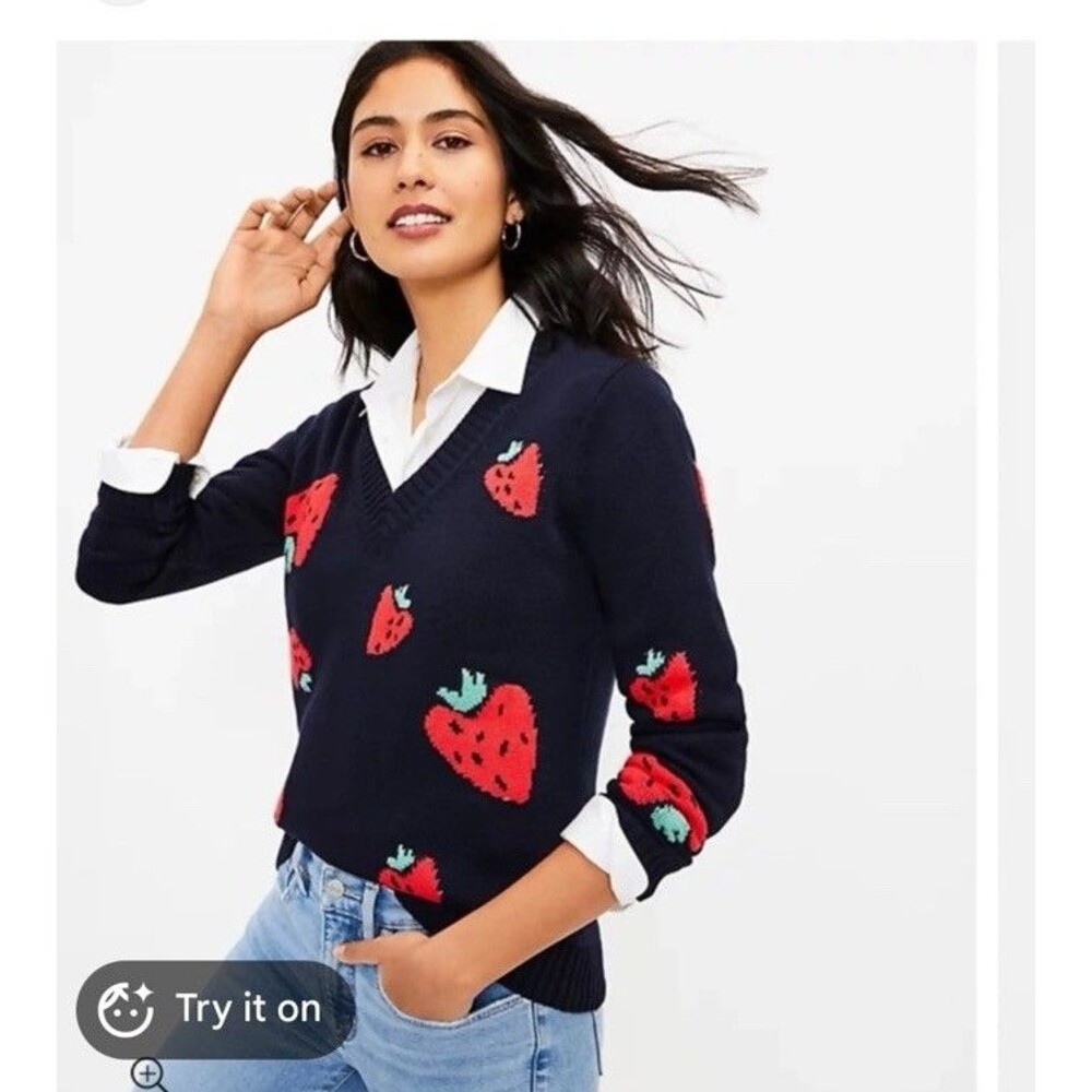 LOFT Strawberry Knit Sweater Pink  Navy Blue V-Neck Pullover Women’s Size M